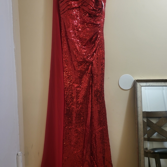 Cape Shoulder Pleated Elegant Red Sequin Sleeveless Gown - Picture 10 of 12